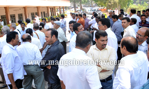 Congress candidate Janardhana Poojary files nomination